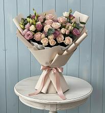 Букет цветов из:  Розы и Лизиантусы в Токарёвке