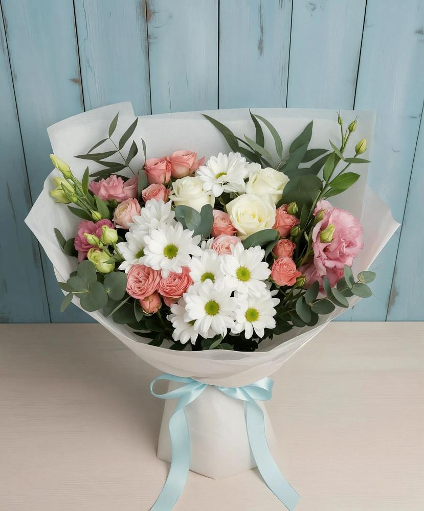 Букет цветов из: Розы, Лизиантусы и Хризантемы в Токарёвке