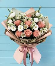 Букет цветов из:  Розы, Альстромерии и Лизиантусы в Токарёвке