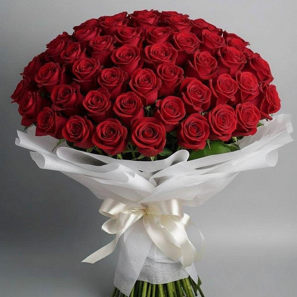 Букет 101 Красная роза Блэк Мэджик в Токарёвке