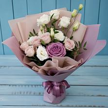 Букет цветов из:  Розы и Лизиантусы в Токарёвке
