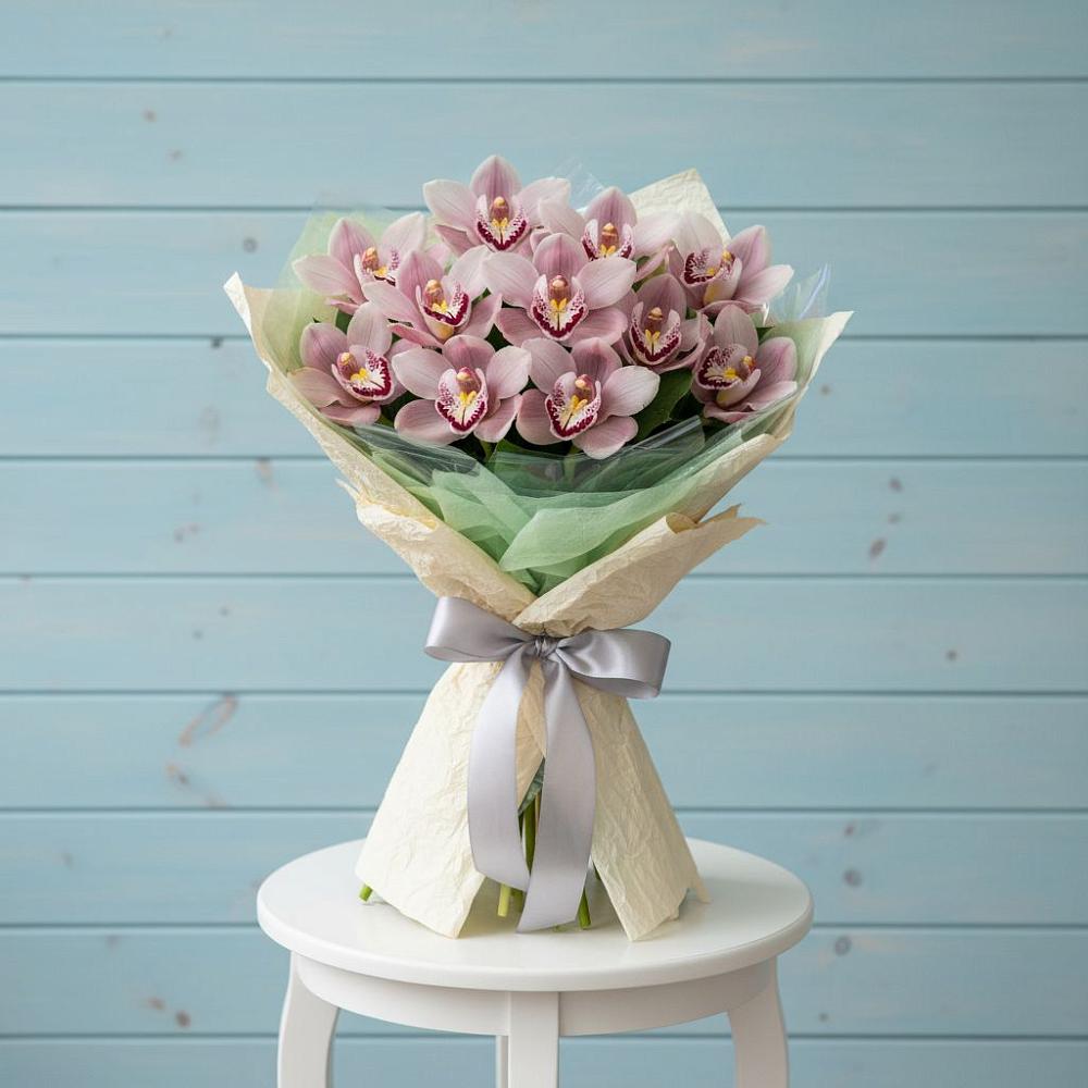 Букет цветов из: Орхидеи и Розы в Токарёвке