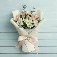 Букет цветов из:  Альстромерии в Токарёвке