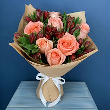 Букет цветов из:  Розы и Альстромерии в Токарёвке
