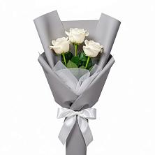 Букет 3 белые розы в Токарёвке