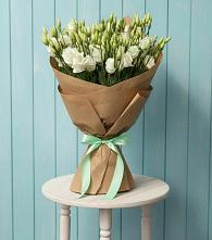 Букет цветов из:  Лизиантусы в Токарёвке