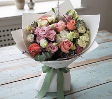 Букет цветов из:  Розы, Лизиантусы и Гвоздики в Токарёвке