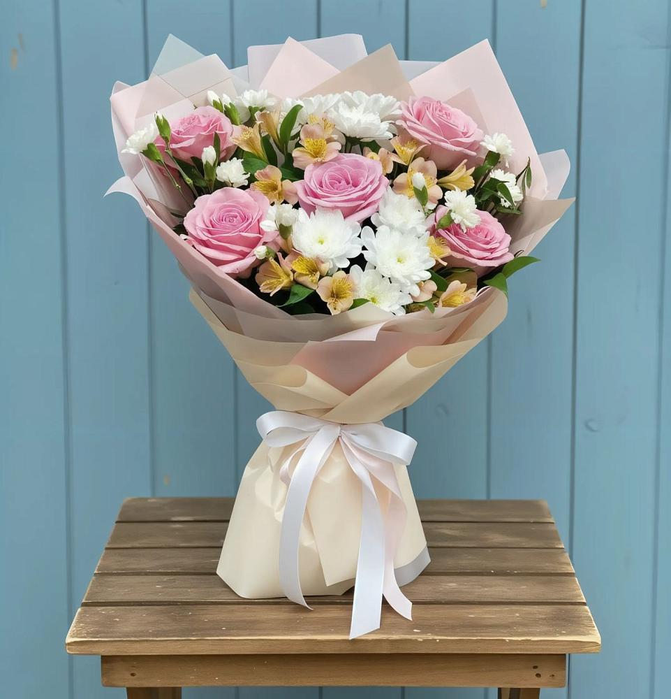 Букет цветов из: Гвоздики, Орхидеи и Розы в Токарёвке