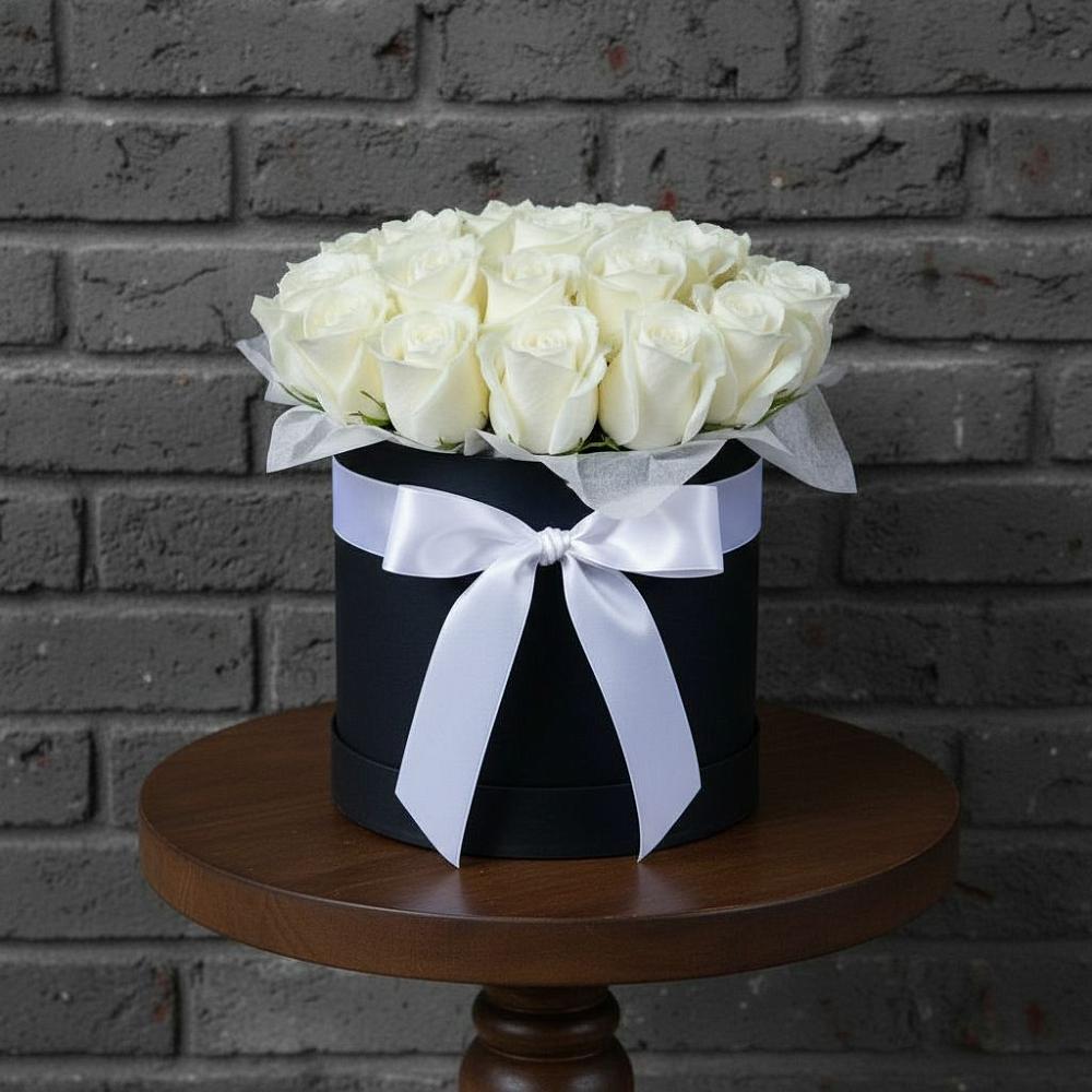 Цветочная композиция из Розы в шляпной коробке в Токарёвке