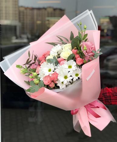 Букет цветов из: Розы, Лизиантусы и Хризантемы в Токарёвке