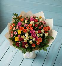 Букет Микс из разноцветных кустовых роз в Токарёвке