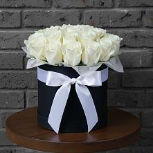 Цветочная композиция из Розы в шляпной коробке в Токарёвке